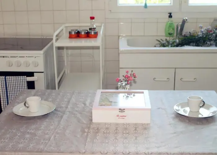 Holiday home Maison Calme Et Idealement Placee Caen/st Contest Cambes-en-Plaine